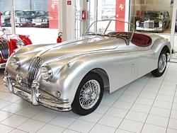 ** Pinnacle Wax Free Prize Draw **-jaguar-xk140.jpg