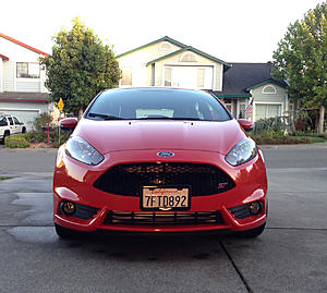 Me and a buddy's Aston Martin yesterday...-img_4578.jpg