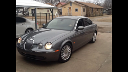 2005 Jaguar S-Type Sport 4.2 V8-front-2.png