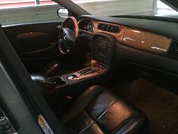 2005 Jaguar S-Type Sport 4.2 V8-interior-front.jpg