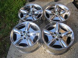 17 inch OEM Chrome Jaguar Rims-p1010220.jpg