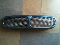 Jaguar xjr front grill with mesh and shroud for 2004 &amp; up-%24-kgrhqzhjcye9sgycl1lbpjjygk-oq%7E%7E60_58%5B1%5D.jpg