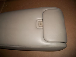 98-03 Ivory xj8 concole armrest-2.png