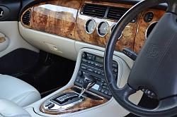 2005 XK8 Coupe 4.2-S-interior.jpg