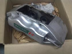 03' S Type R Parts Clearance Front calipers &amp; more-img-20110419-00294.jpg
