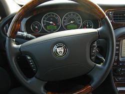 How Did You Chose Between the 6 and 8-Cylinder?-2008-str-steering-wheel-wood.jpg