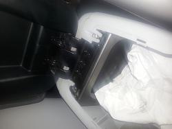 removing center armrest-20160623_200738.jpg