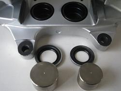 brembo brake pistons size-img_3878.jpg