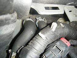 Radiator fluid leak behind engine?-dscf8577.jpg
