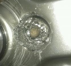 2002 s type   broken Lug-imag0899_1.jpg