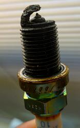 Did spark plug change on STR, and found a big surprise!-sam_0210.jpg