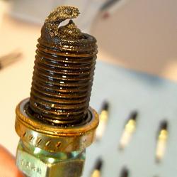 Did spark plug change on STR, and found a big surprise!-sam_0213.jpg