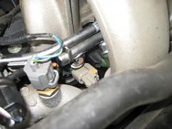 '04 3.0 / Coolant leak: left side engine, between cyl banks-copy-leak2.jpg