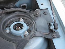 Front Bonnet Open Warning-jag-brace2.jpg