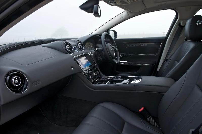 Name:  XJ_INTERIOR_01.jpg
Views: 429
Size:  40.5 KB