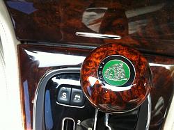 Anyone know how to remove the shift knob-photo-3.jpg