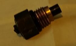 Info &amp; Update to air suspension test tool-pic-5-fitting-old-shock.jpg
