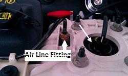 Front Air Shock, 2004 XJ8 VDP-left%2520front%2520air%2520line%2520fitting.jpg