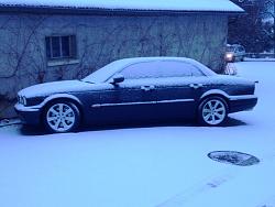 Who drives their XJ in the snow?-img_0117.jpg