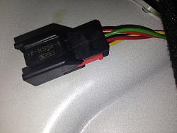 Sirius help 2008 XJ VDP-conector1.jpg