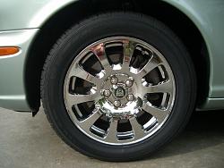 I like my wheels, but chrome is better!-cimg0001s.jpg