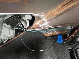 Finding the reversing light wire on 1996 X300-rob-1-jag-reverse-wire-1.jpg