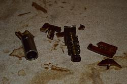 1999 XJ8 Engine Noise-broken-bits.jpg