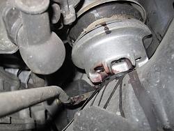 Engine Mount is filled with oil/grease?-img_2099.jpg