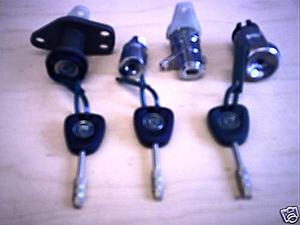 How to disassemble trunk lock cylinder?-full-lock-set-%A338-done.jpg