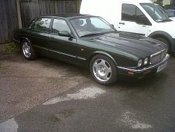 Just looked at a '01 XJR for a forum member..-img00146-20110812-1651.jpg