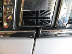 &quot;V8&quot; badge between the windows has to go!-lreoh6n.jpg