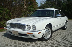 proud new 99 xj8 vp owner-1.png