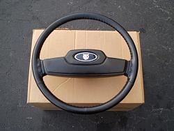 Steering wheel upgrade on my 82 XJ6?-01-1984-jaguar-xj6-steering-wheel.jpg