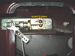 '84 SIII Gas tank question...-screw-place.jpg