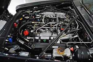 Gas struts in Series III?-1992-v12-vdp-030-small-.jpg