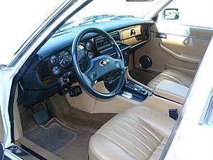 XJ6 Series III dash and center console wood trim-v12-interior.jpg