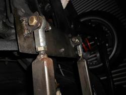 need pix of under body cross braces-jag-under-shaft-trans-011.jpg