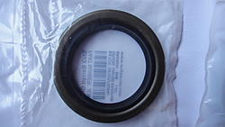 Crandle mounting, oil seal track, output oil seal-jlm1264b.jpg