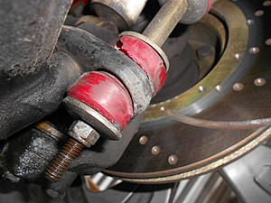 Front suspension poly bush-003.jpg