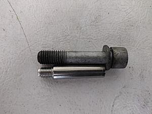 Front Caliper Bolts for the 2007-2009 XKR-kkxi68o.jpg