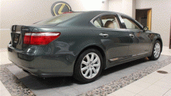 XKR a Difficult Roomate to Pair-ls4605.gif