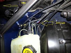 XK8 Brake Servo chamber filling with water!-brake-booster-compartment.jpg