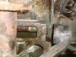 Seized front upper wishbone!!-dsc00431.jpg