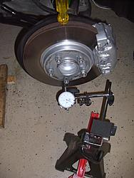 right front wheel noise-rotor.runout.check-001.jpg