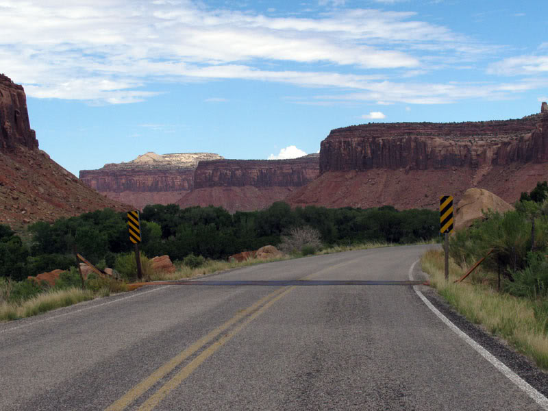 Name:  Road-to-Canyonlands.jpg
Views: 45
Size:  81.4 KB