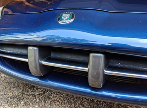 A drill-free, reversible front license plate holder that costs less than -arzzlvf.png