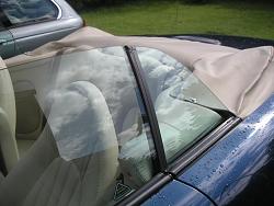 Can the back windows be rolled up with the top down?-pict0025.jpg