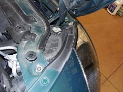 Headlight leaking-dscn1759.jpg