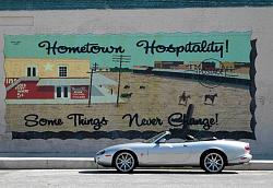 Wow us with your XK8/R photos-giddings-mural.jpg