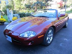 Lucky to have a good running XK8-jag-driveway-6-166kb.jpg